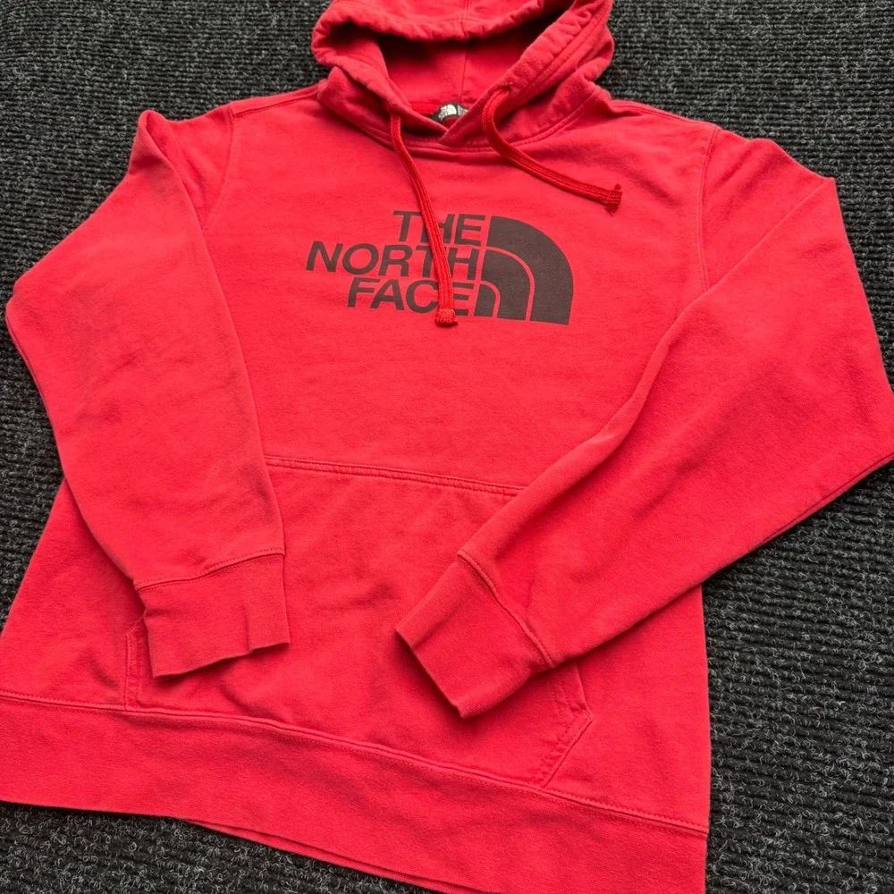 The North Face Mens Red Graphic Logo Pullover Hoodie Size Medium NF0A3NZA